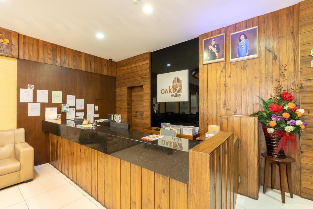 Oyo 430 Oak Valley Boutique Hotel Джохор-Бару Экстерьер фото