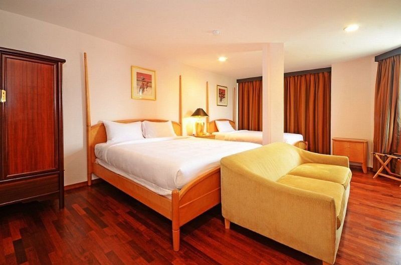 Oyo 430 Oak Valley Boutique Hotel Джохор-Бару Экстерьер фото