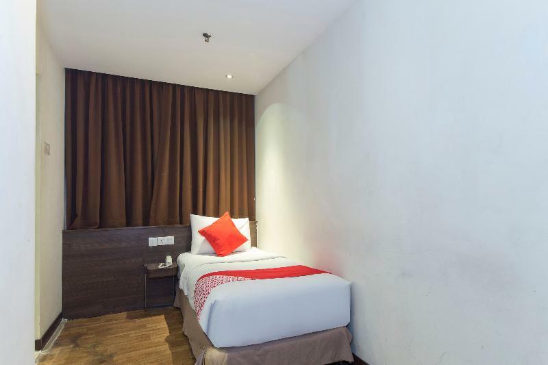 Oyo 430 Oak Valley Boutique Hotel Джохор-Бару Экстерьер фото